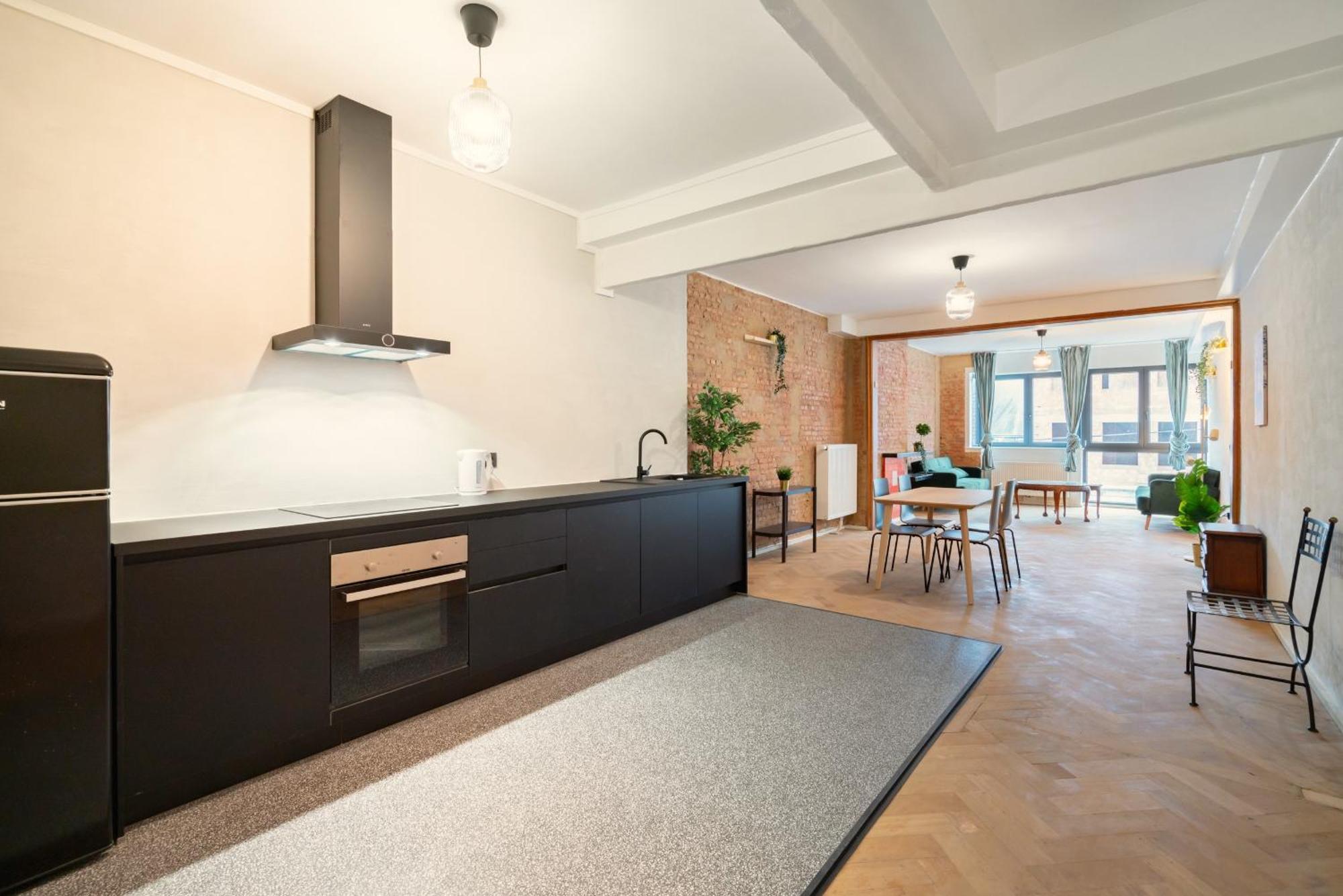 Charming And Spacious Apartments In The Heart Of Amberes Exterior foto