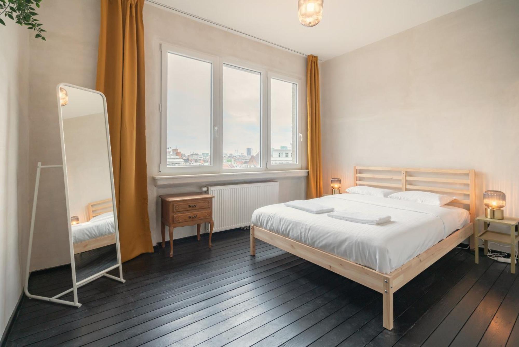 Charming And Spacious Apartments In The Heart Of Amberes Exterior foto